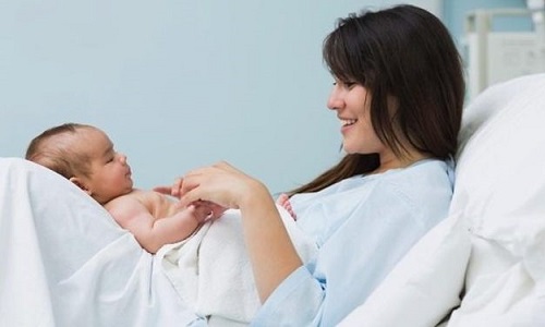 bảo hiểm sức khỏe trẻ sơ sinh